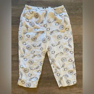 Laura Ashley women’s size 12 100% linen white and black lemon print capri pants
